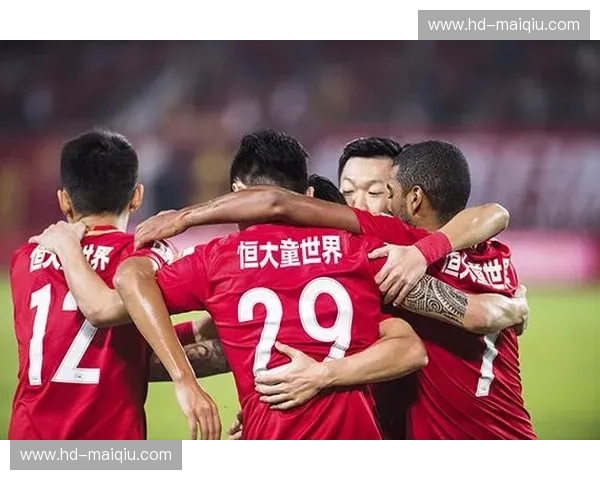 巅峰对决：广州恒大与北京国安，那场从未熄灭的绿茵战火